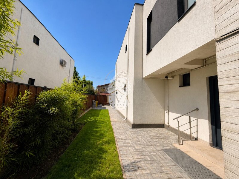 Berceni vila de vanzare - str.Rarau - intrare com. Berceni